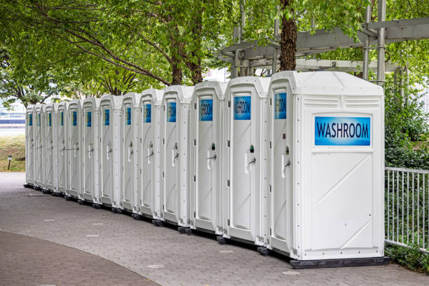 Portable Toilet Options We Offer in Crownpoint, NM